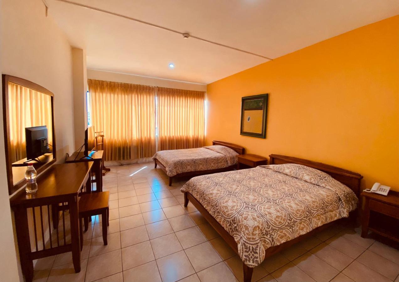 Hostal Solar Del Puerto Мачала Экстерьер фото